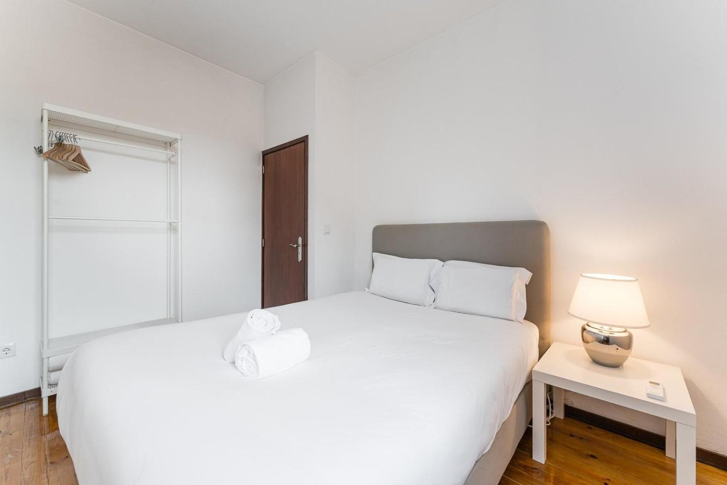 Guestready - Modern Duplex, Neo-Classical Building OOporto Esterno foto
