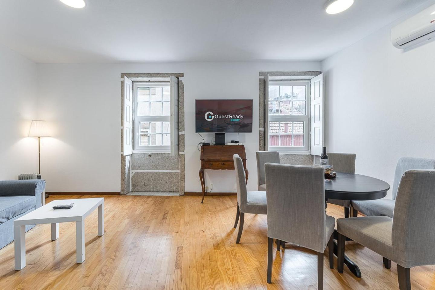 Guestready - Modern Duplex, Neo-Classical Building OOporto Esterno foto